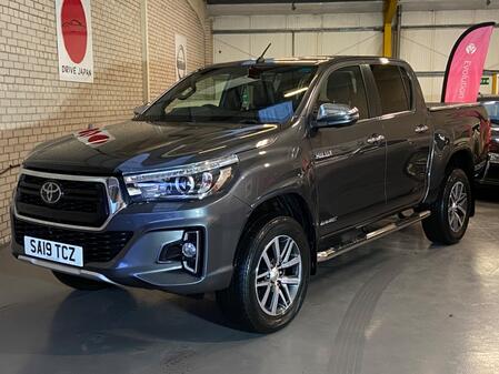 TOYOTA HILUX 2.4 D-4D Invincible X Automatic