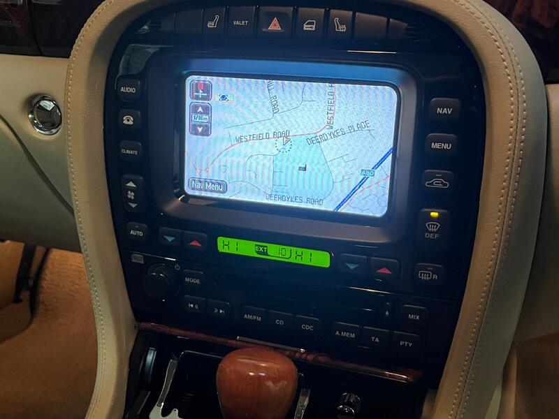 JAGUAR XJ