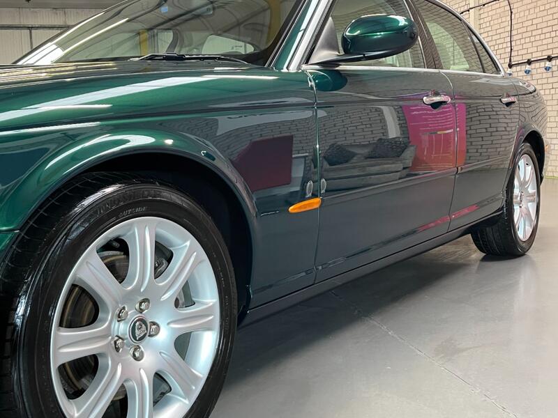 JAGUAR XJ