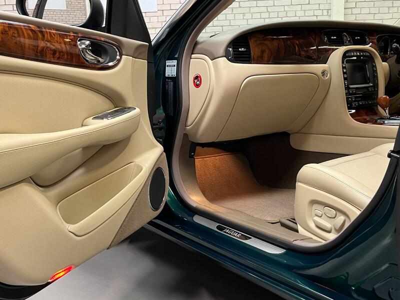 JAGUAR XJ