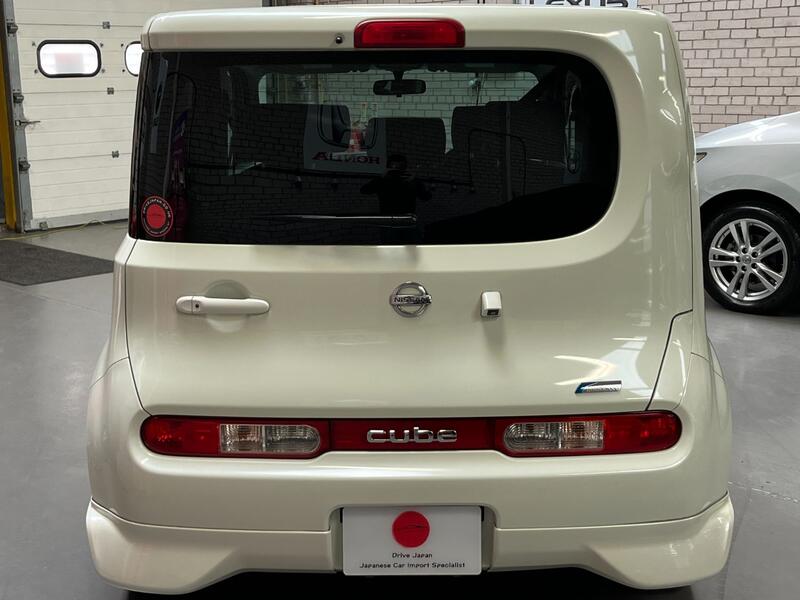NISSAN CUBE