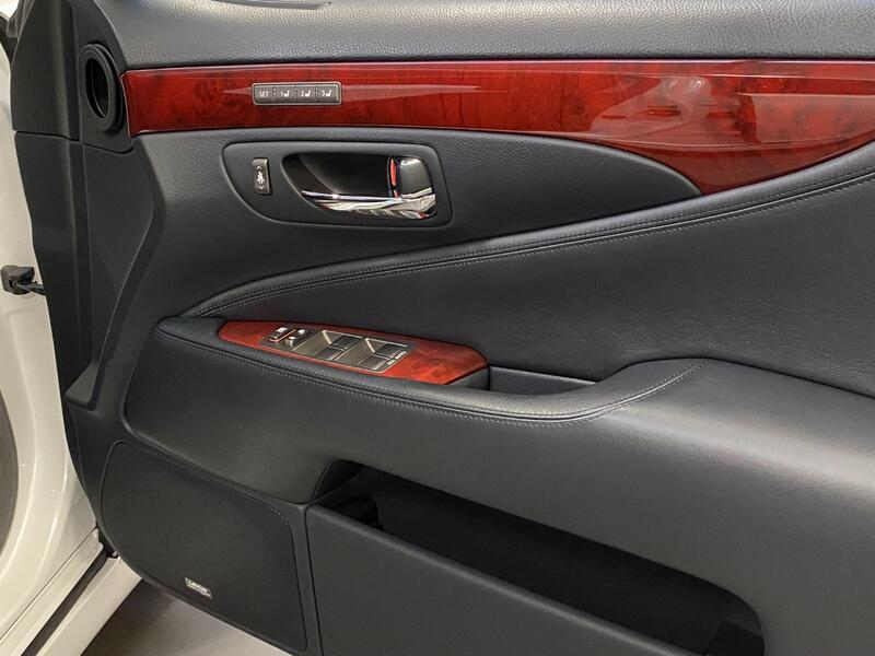 LEXUS LS 600H