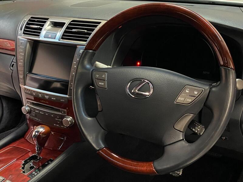 LEXUS LS 600H