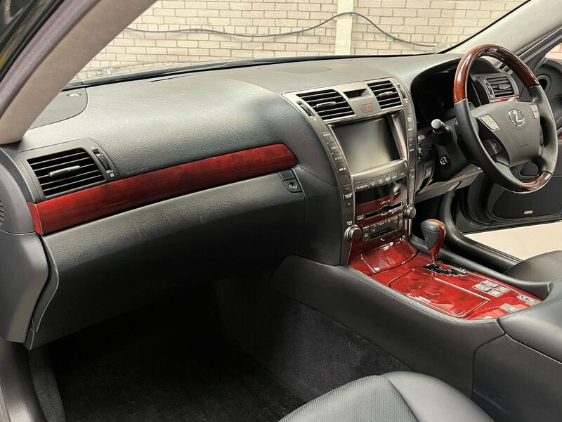 LEXUS LS 460