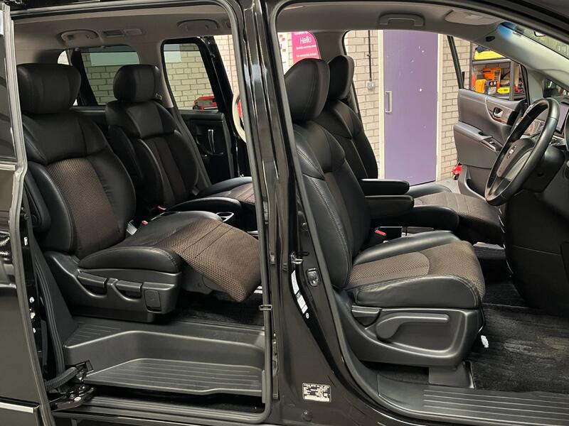 NISSAN ELGRAND