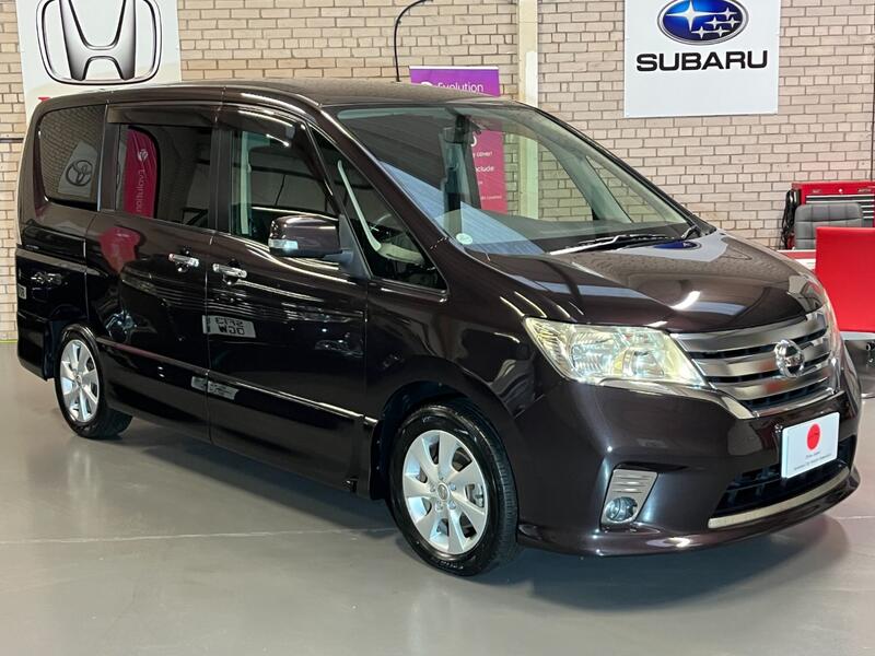 NISSAN SERENA