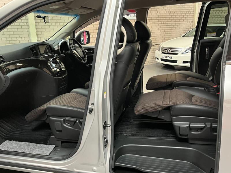 NISSAN ELGRAND