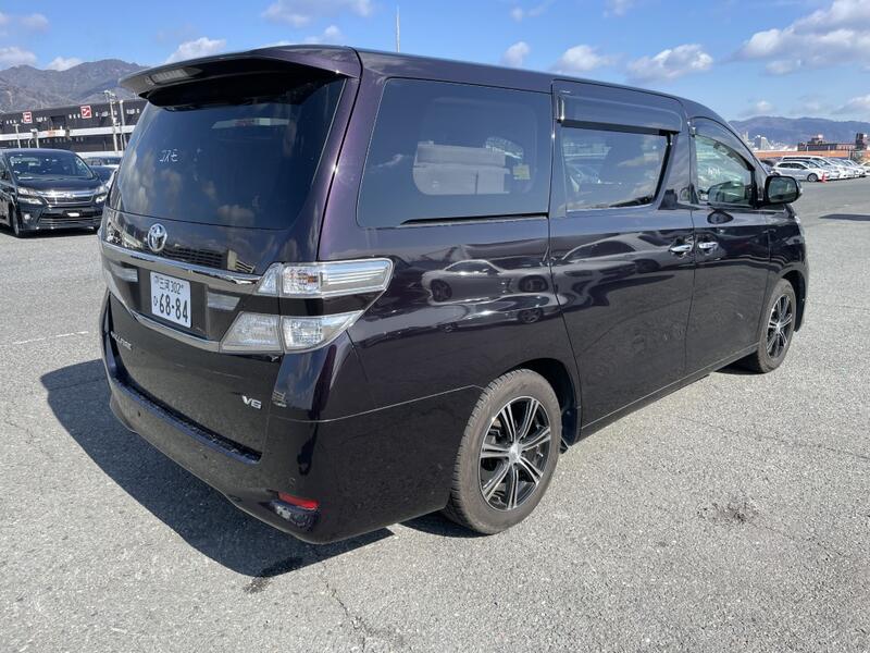 TOYOTA VELLFIRE