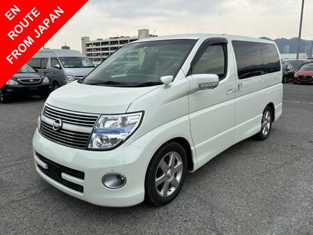 NISSAN ELGRAND E51 2.5 V6 250 HIGHWAY STAR BLACK LEATHER EDITION AUTOMATIC 8 SEATER
