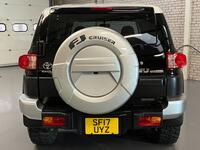 TOYOTA FJ CRUISER